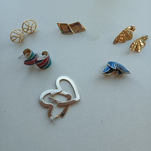 Earrings. 11 Pair Are Pierced And 1 Pair Is Clip On. - Picture 2 of 16